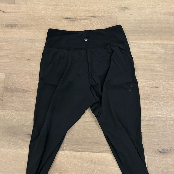 Lulu Lemon Leisure Pants - Picture 2 of 4